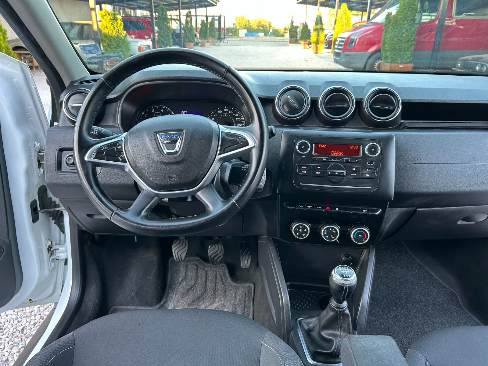 Dacia Duster 1.5 D 4х4 | Mobile.bg — изображение 13