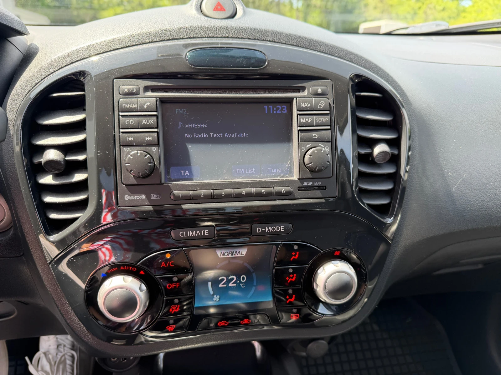 Nissan Juke, снимка 8 - Автомобили и джипове - 54760133