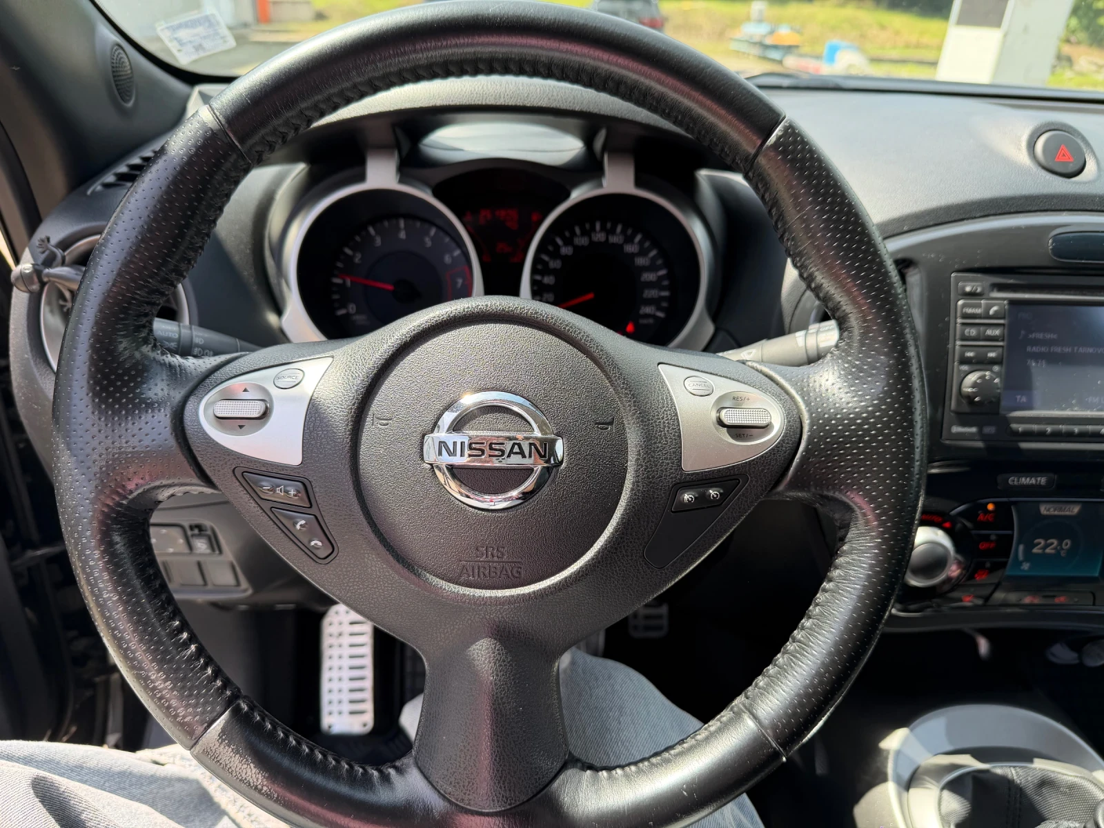 Nissan Juke, снимка 7 - Автомобили и джипове - 54760133