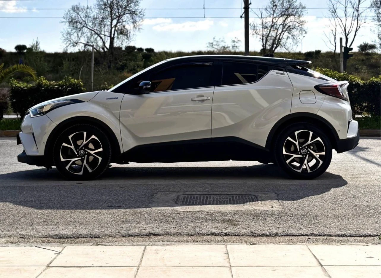 Toyota C-HR 1.8 HYBRID / ВСИЧКИ ЕКСТРИ / 137000КМ / ТОП СЪСТОЯ