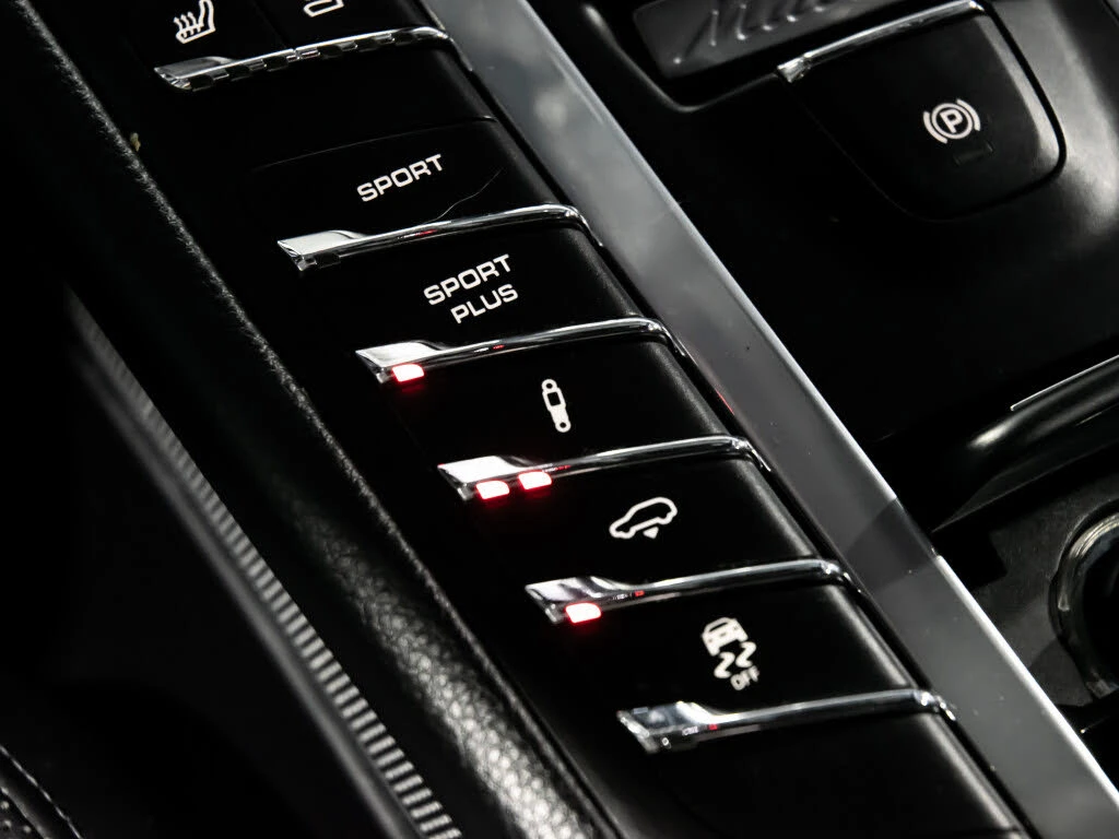 Porsche Macan КРАЙНА ЦЕНА , снимка 16 - Автомобили и джипове - 56043567