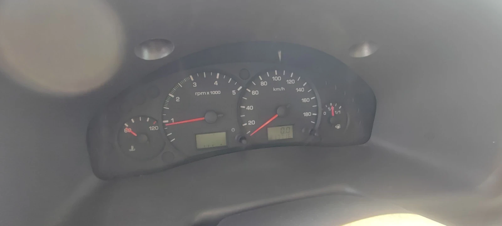 Ford Transit 2.4 90T330 klima - изображение 10