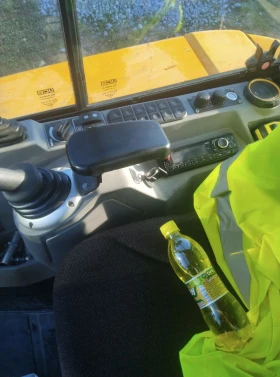 Багер JCB 35Z-1, снимка 8