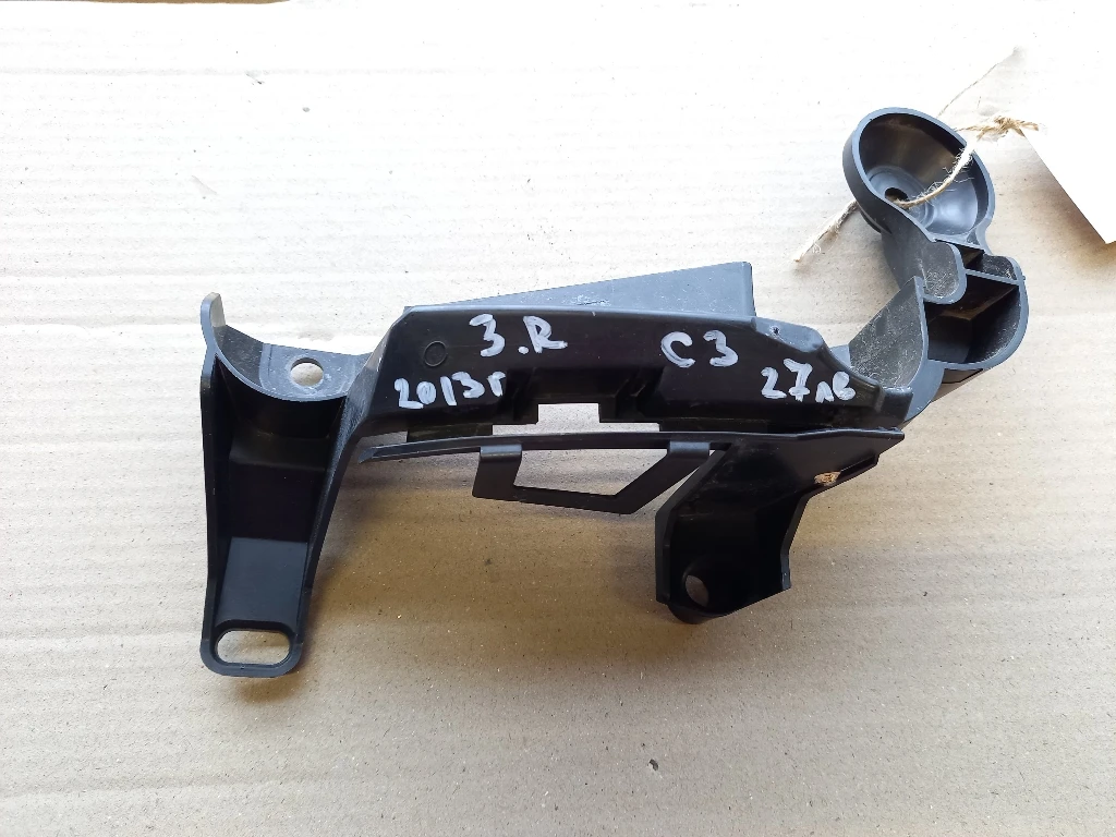 Водач държач задна броня десен Ситроен Ц3 