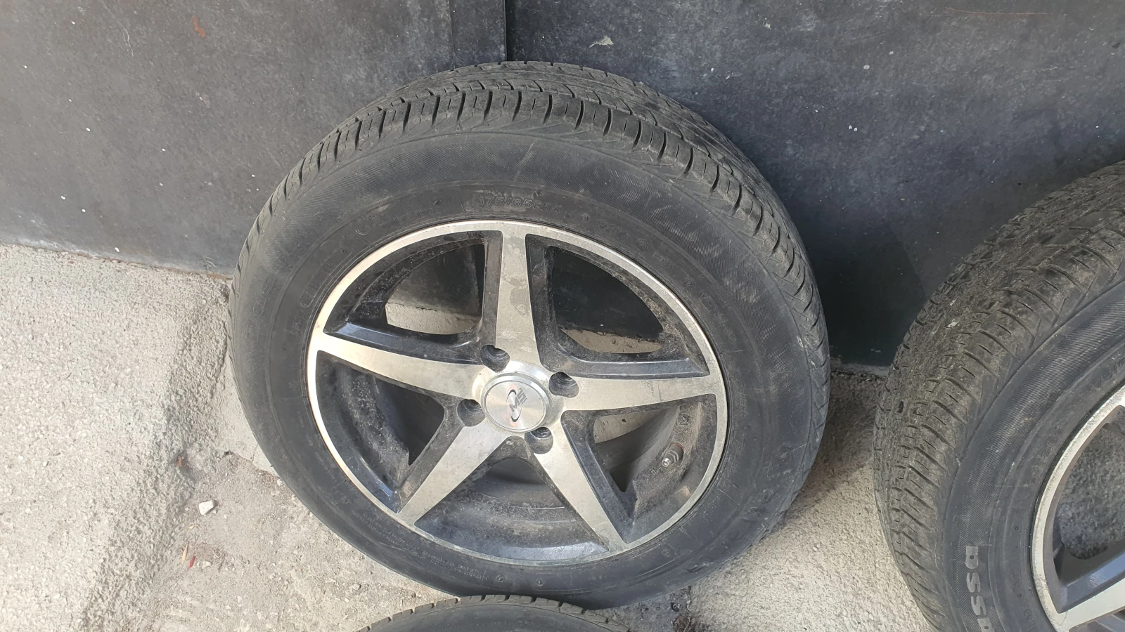 ���� � ������ 175/65R14 | Mobile.bg � ����������� 5