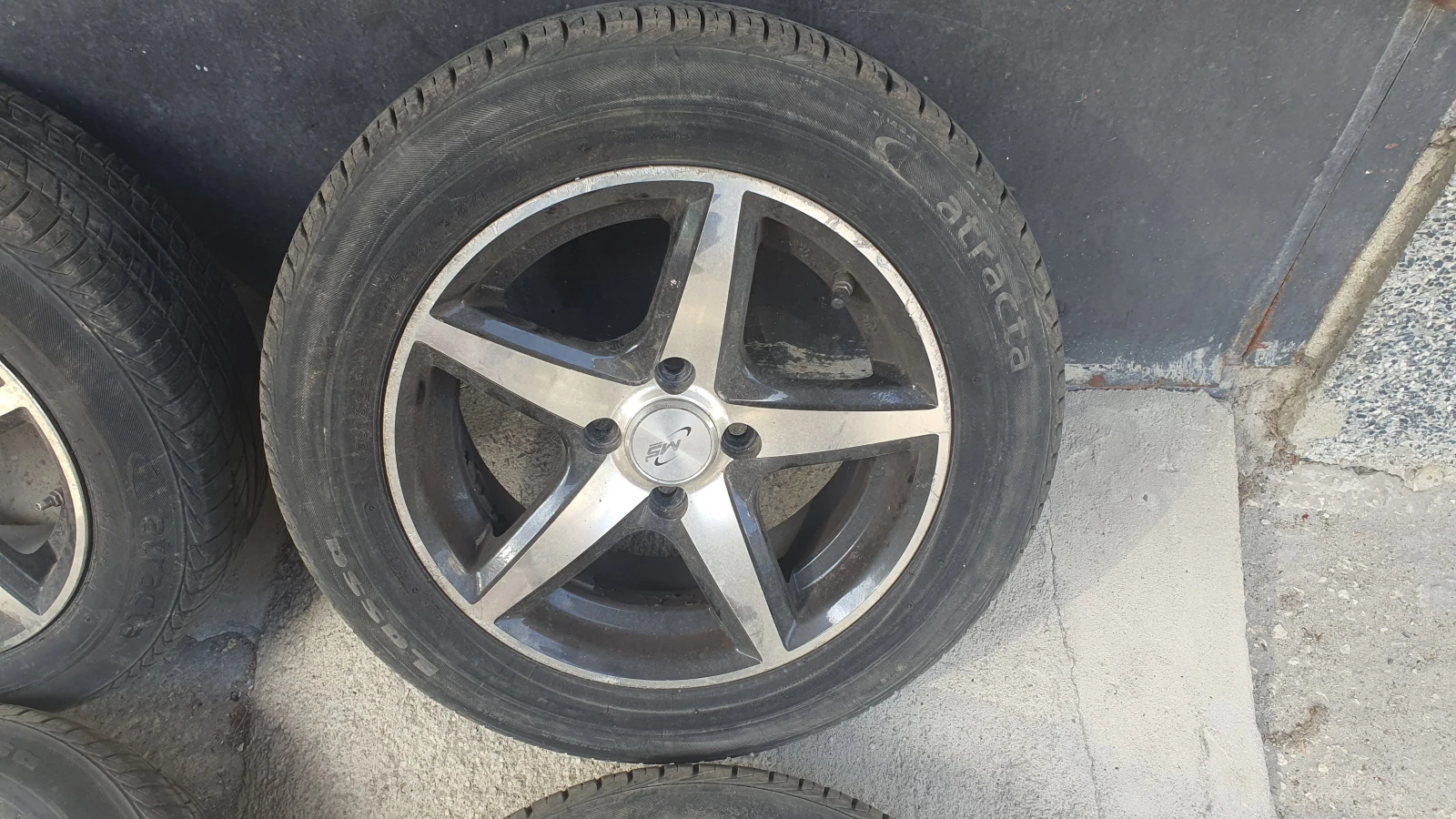 ���� � ������ 175/65R14 | Mobile.bg � ����������� 2