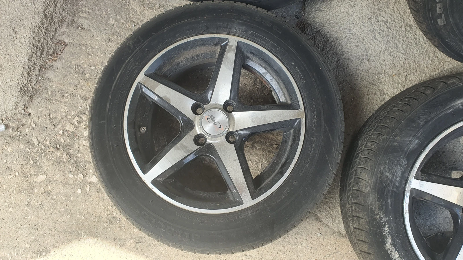 ���� � ������ 175/65R14 | Mobile.bg � ����������� 4