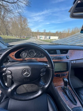 Mercedes-Benz CLS 320 Перфектно състояние ( на пружини )  - 5700 € / 11148.23 лв. - 90154616 15