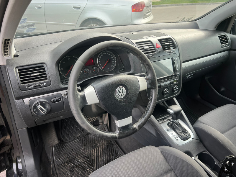 VW Golf, снимка 9 - Автомобили и джипове - 46074236