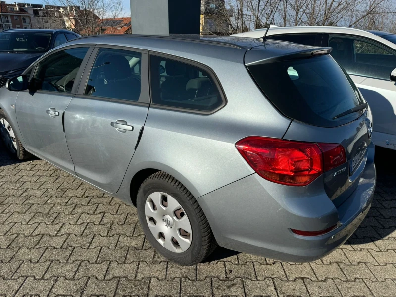 Opel Astra 1.7CDTI 110к.с, снимка 4 - Автомобили и джипове - 48568215