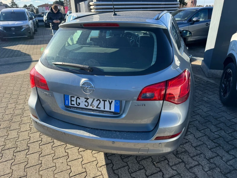 Opel Astra 1.7CDTI 110к.с, снимка 3 - Автомобили и джипове - 48568215