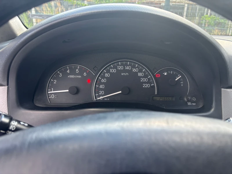 Toyota Avensis verso 2.0 D-4D, снимка 8 - Автомобили и джипове - 52674285