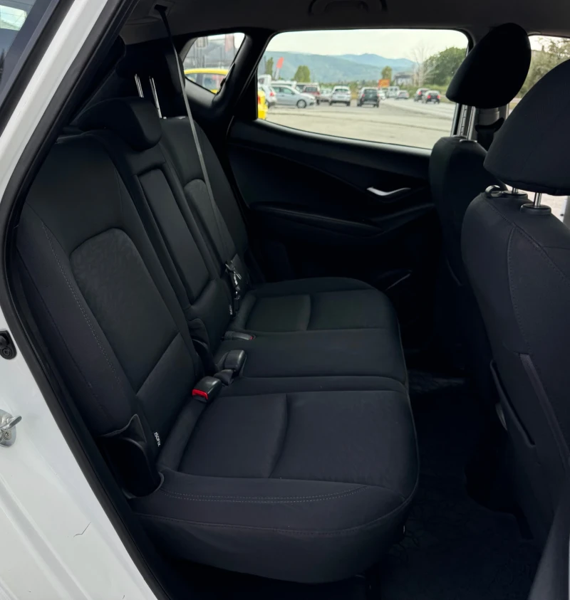 Hyundai Ix20, снимка 11 - Автомобили и джипове - 51624890