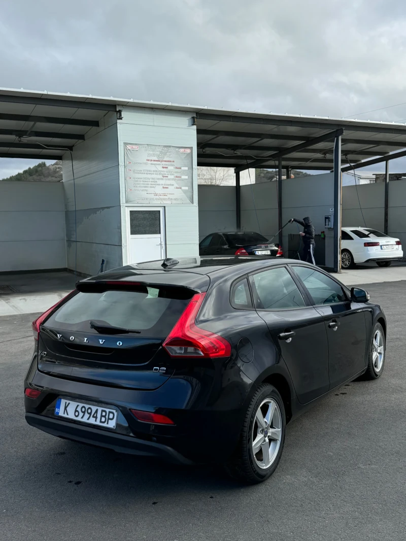 Volvo V40, снимка 2 - Автомобили и джипове - 53446181