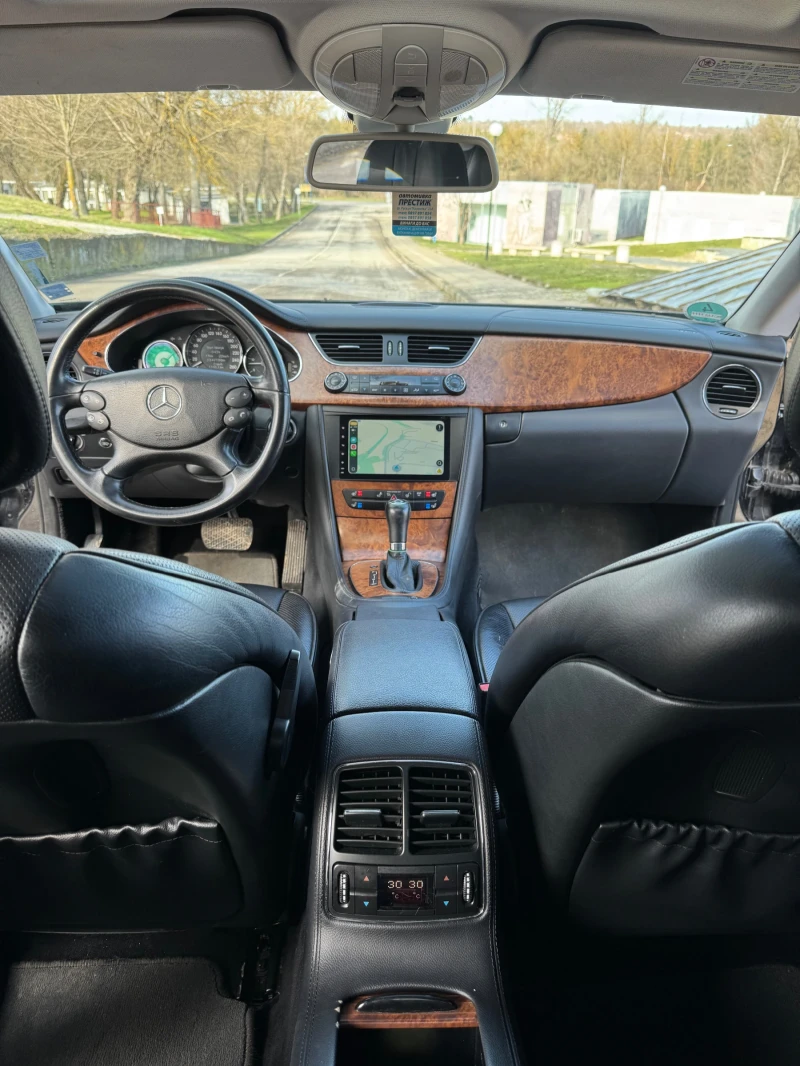 Mercedes-Benz CLS 320 Перфектно състояние ( на пружини ) , снимка 12 - Автомобили и джипове - 53496988