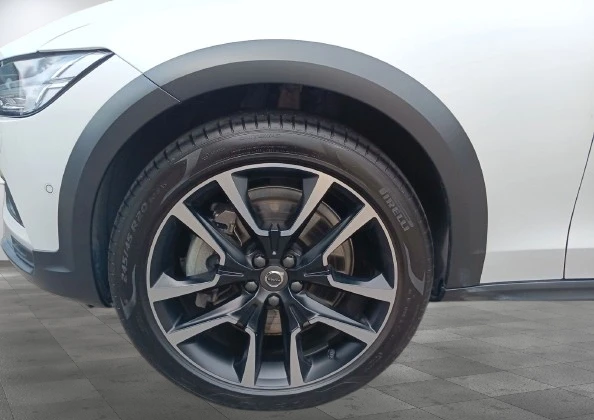 Volvo V90 Cross Country B5 = Plus = Distronic Гаранция - изображение 5