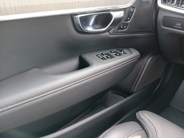 Volvo V90 Cross Country B5 = Plus = Distronic Гаранция - изображение 6