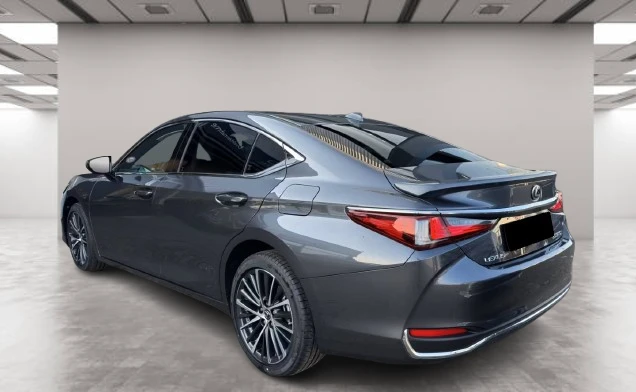 Lexus ES 300h = NEW = Luxury Line Гаранция - изображение 3