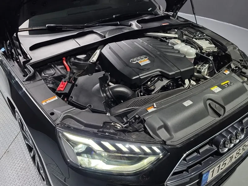 Audi A4 40 Tfsi, снимка 6 - Автомобили и джипове - 55816704
