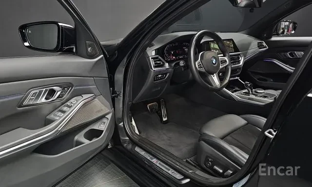 BMW 320 D XDRIVE * M ПАКЕТ * H/K * HEAD UP * 50K KM * , снимка 5 - Автомобили и джипове - 56139594