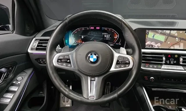 BMW 320 D XDRIVE * M ПАКЕТ * H/K * HEAD UP * 50K KM * , снимка 6 - Автомобили и джипове - 56139594
