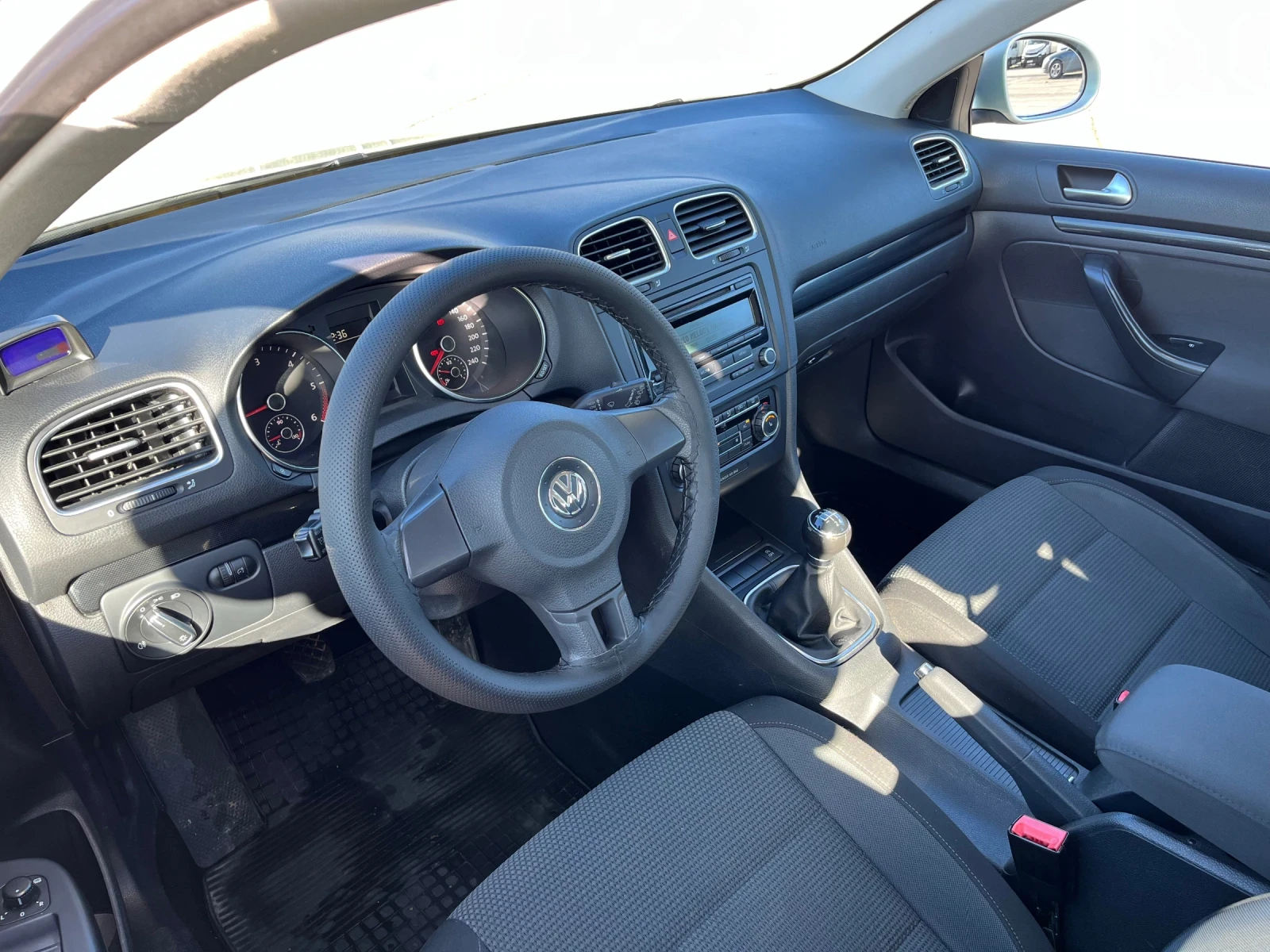 VW Golf 1.6 TDI  - изображение 8