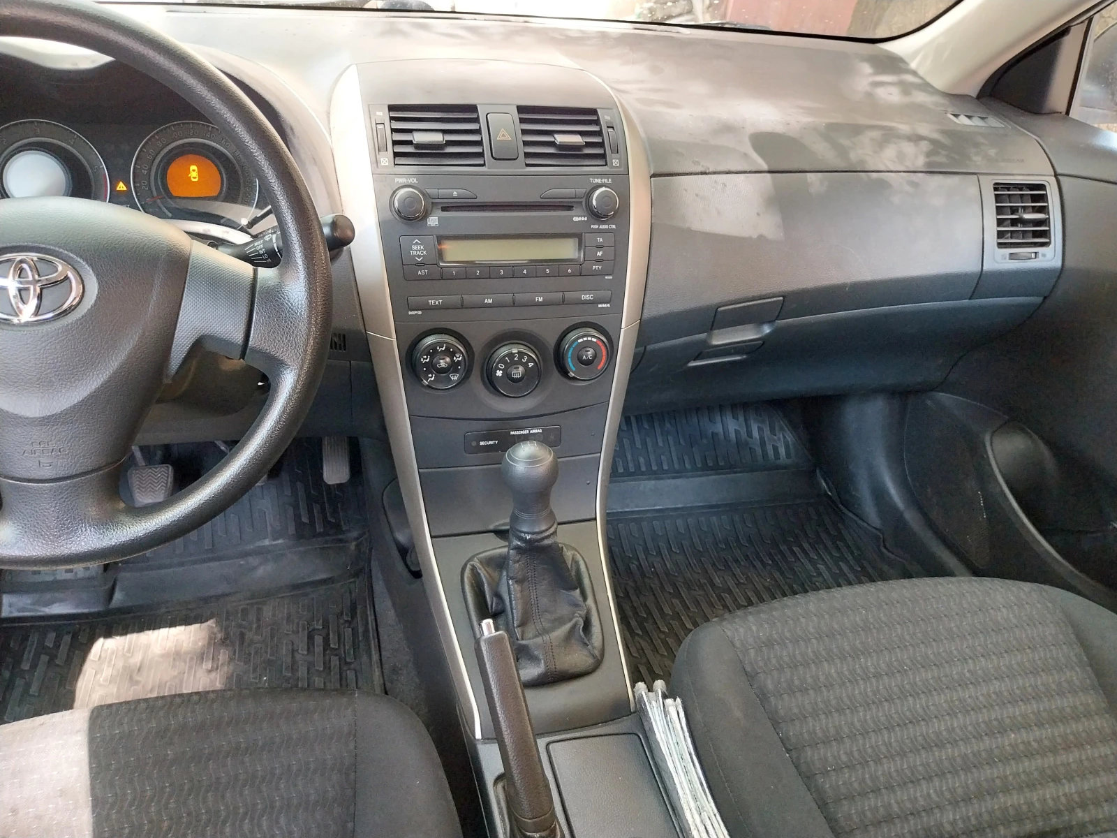 Toyota Corolla 1.4 D-4D, 130 000 км. - изображение 8