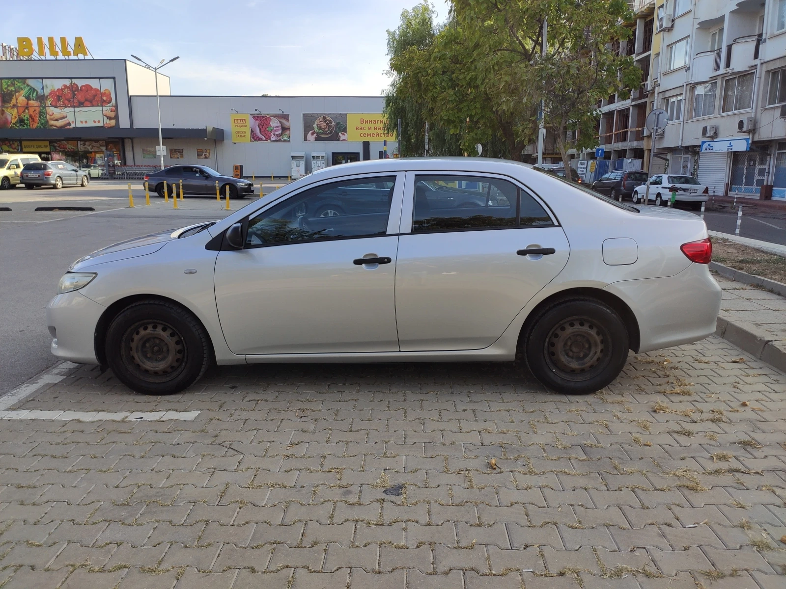 Toyota Corolla 132 000 км - изображение 8