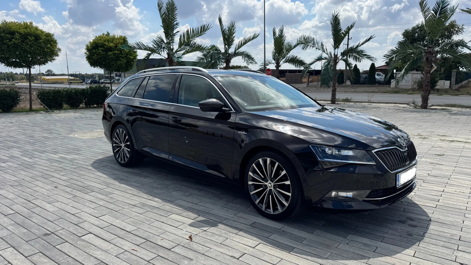 Skoda Superb  Skoda Superb 2.0TDI 4x4 L&K - изображение 2