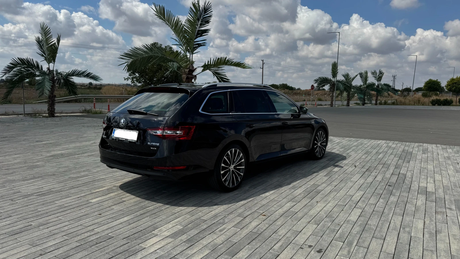 Skoda Superb  Skoda Superb 2.0TDI 4x4 L&K - изображение 3