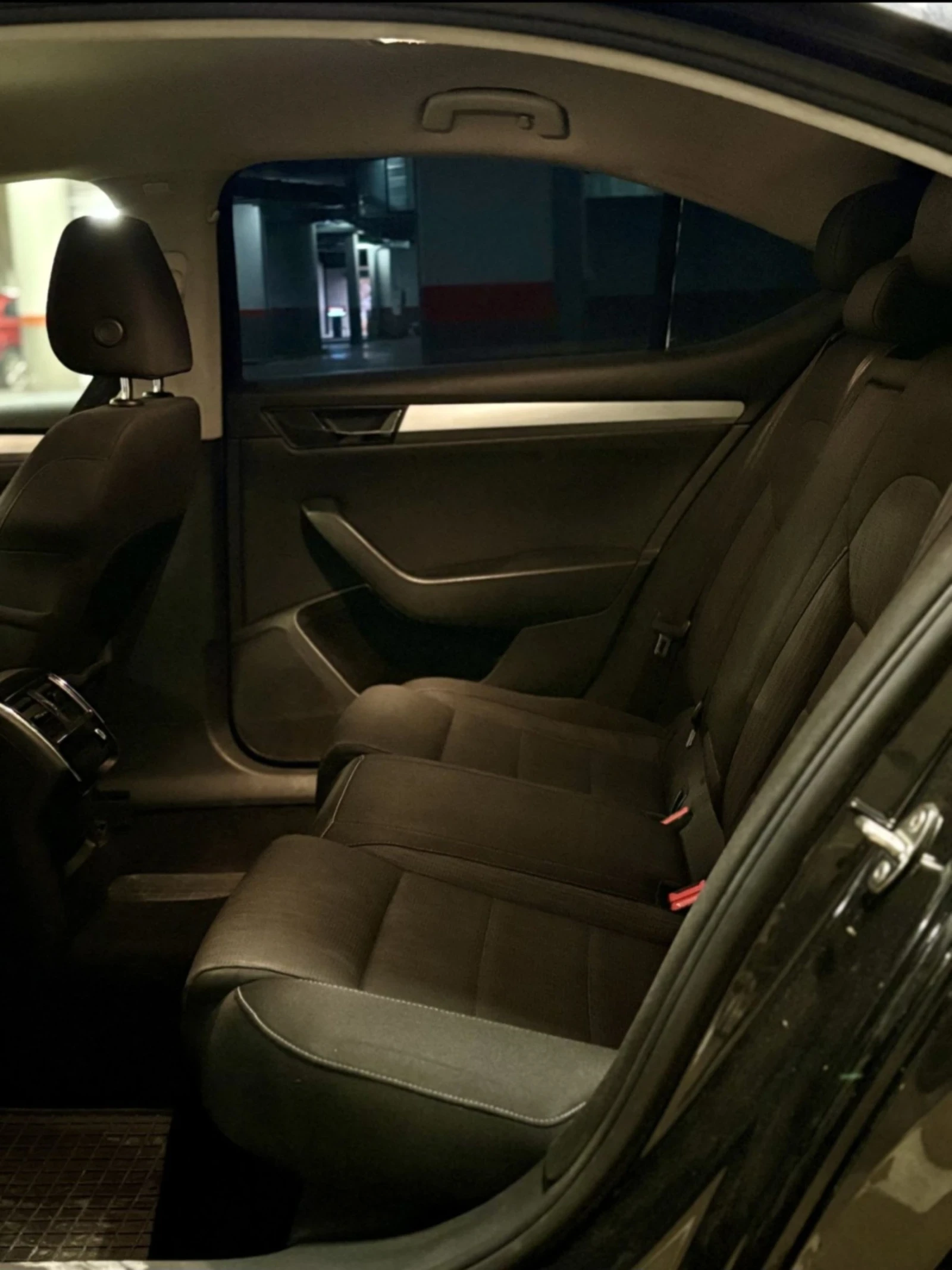 Skoda Superb 2.0 TDI / EURO 6 / TOP  - изображение 5