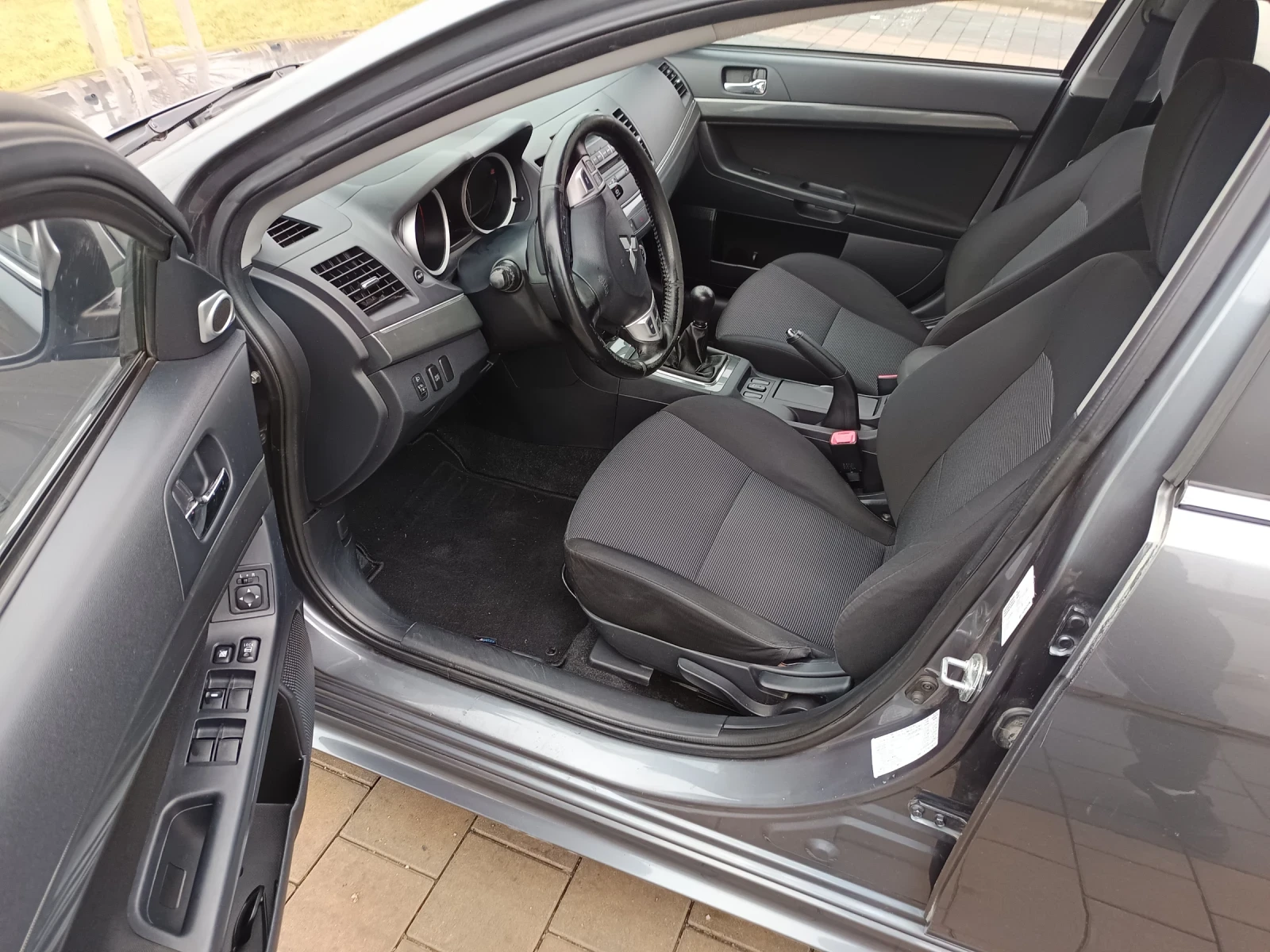 Mitsubishi Lancer Sportback - изображение 9