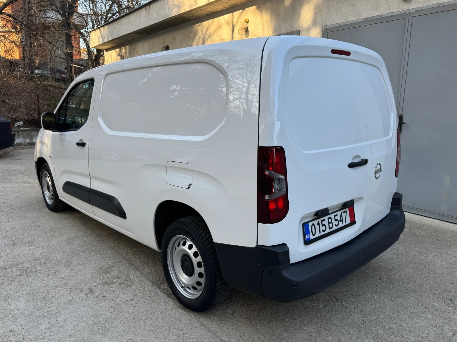 Opel Combo 1.5 CDTI* Maxi База* Климатик, снимка 4 - Автомобили и джипове - 53843698