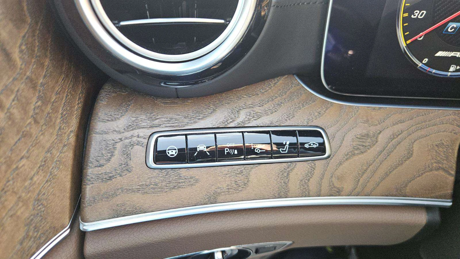 Mercedes-Benz E 63 AMG, снимка 6 - Автомобили и джипове - 53871905