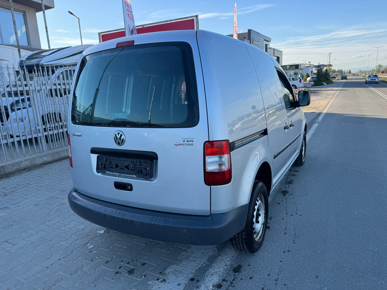 VW Caddy 1.9 TDI, снимка 6 - Автомобили и джипове - 54114998