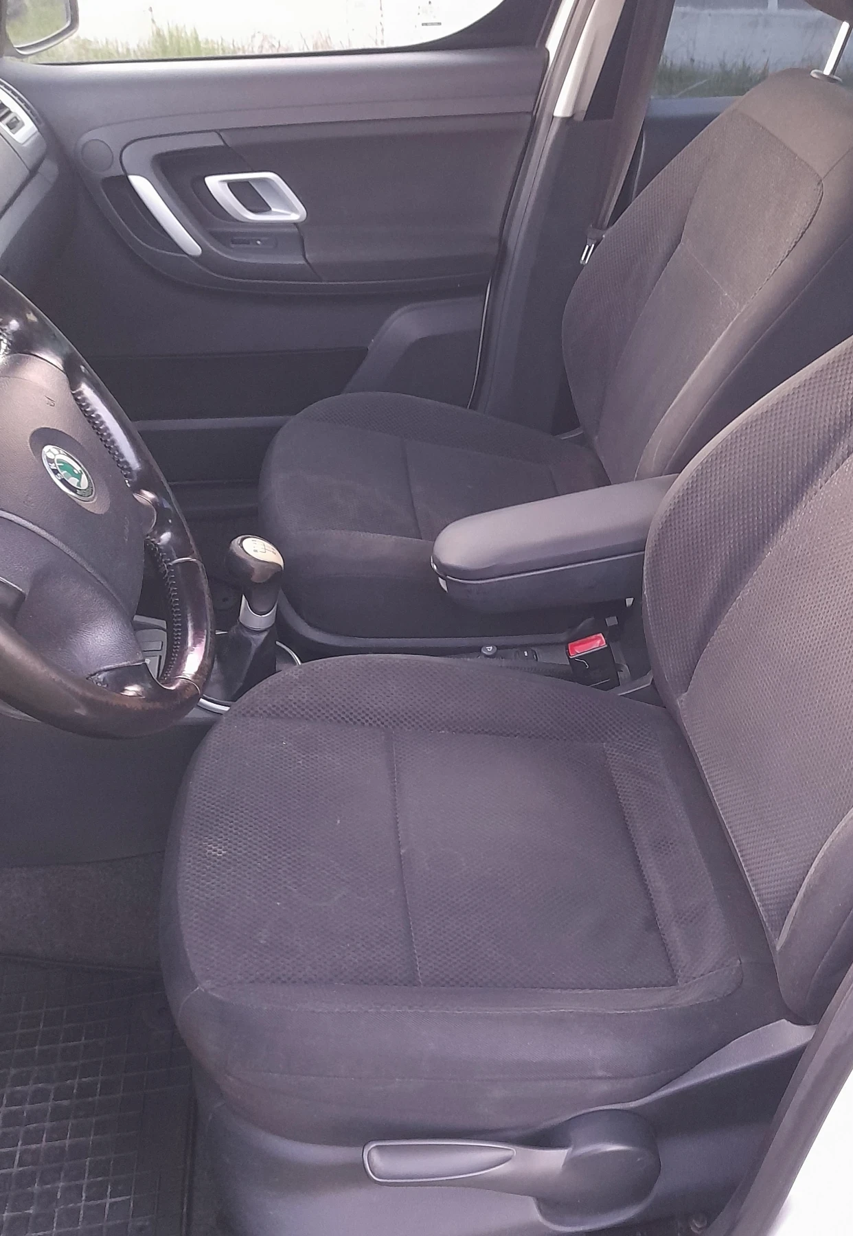 Skoda Roomster 1.6i, снимка 13 - Автомобили и джипове - 54128080