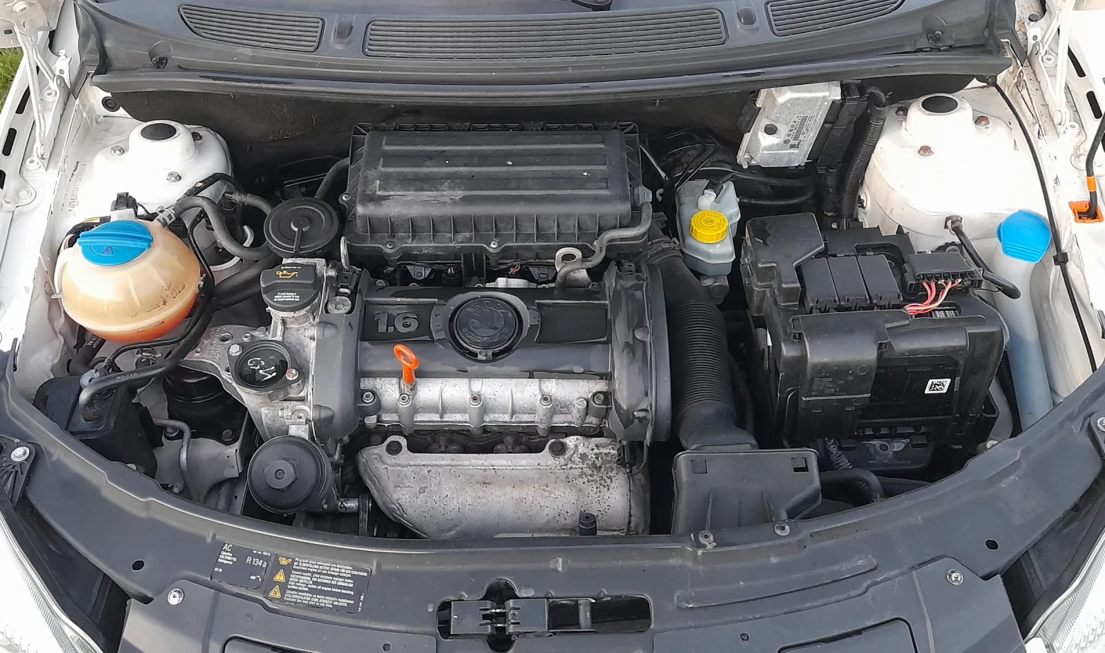 Skoda Roomster 1.6i, снимка 8 - Автомобили и джипове - 54128080