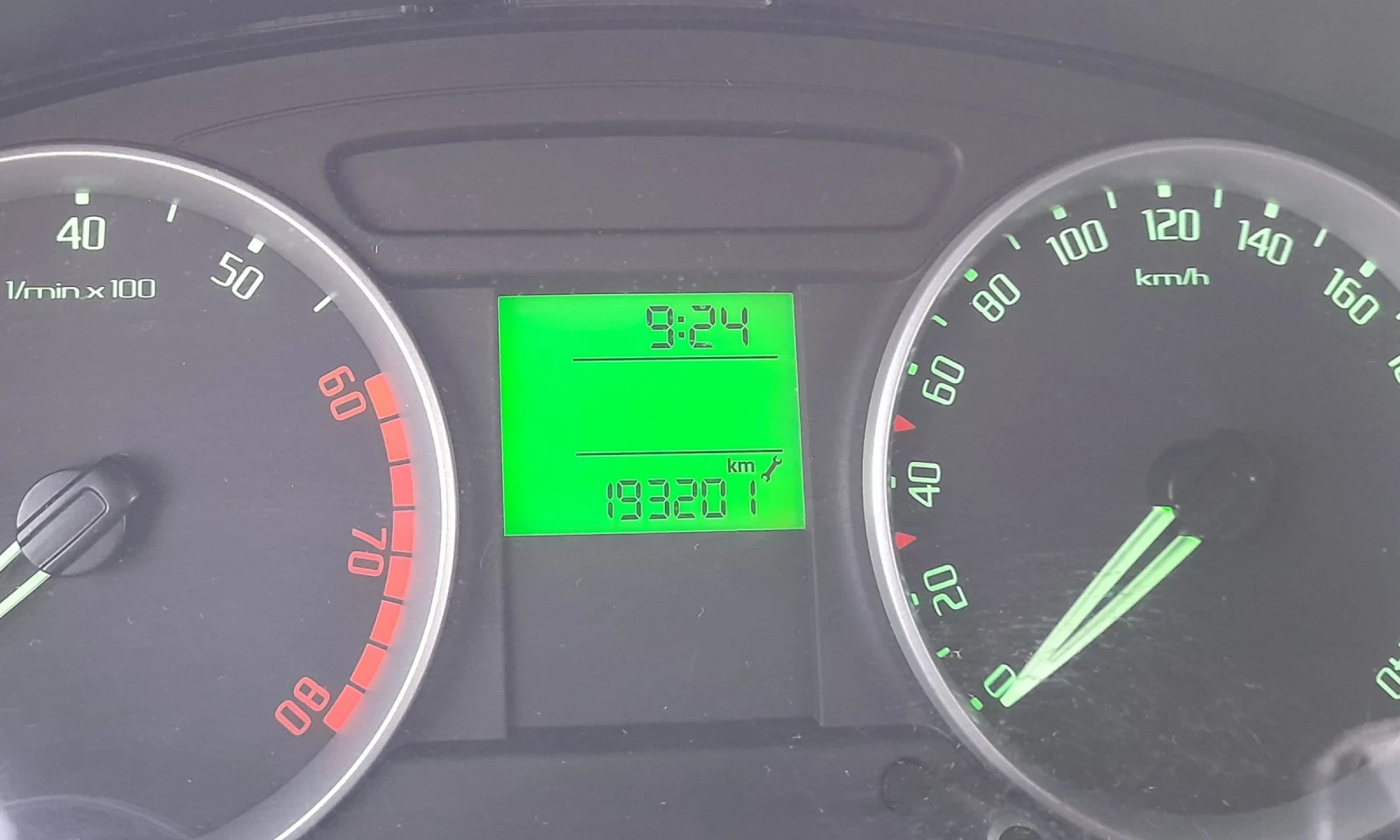 Skoda Roomster 1.6i, снимка 12 - Автомобили и джипове - 54128080