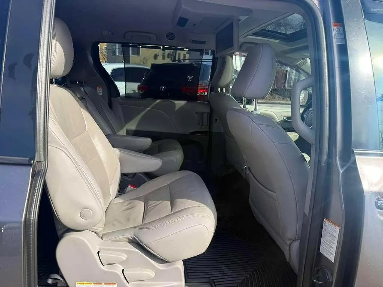 Toyota Sienna XLE PREMIUM 8-PASSENGER | Mobile.bg � ����������� 8