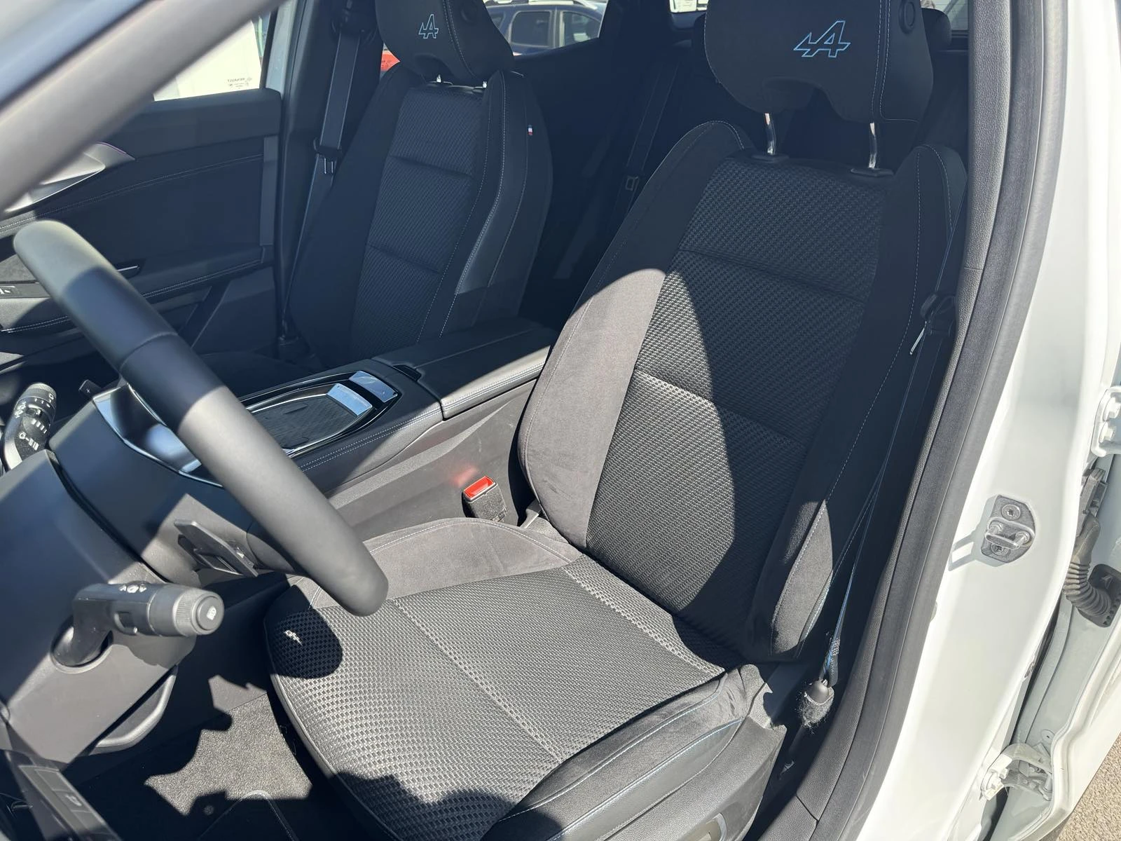 Renault Austral 1.2 Tce Iconic Esprit Alpine E- Tech, снимка 14 - Автомобили и джипове - 54357299
