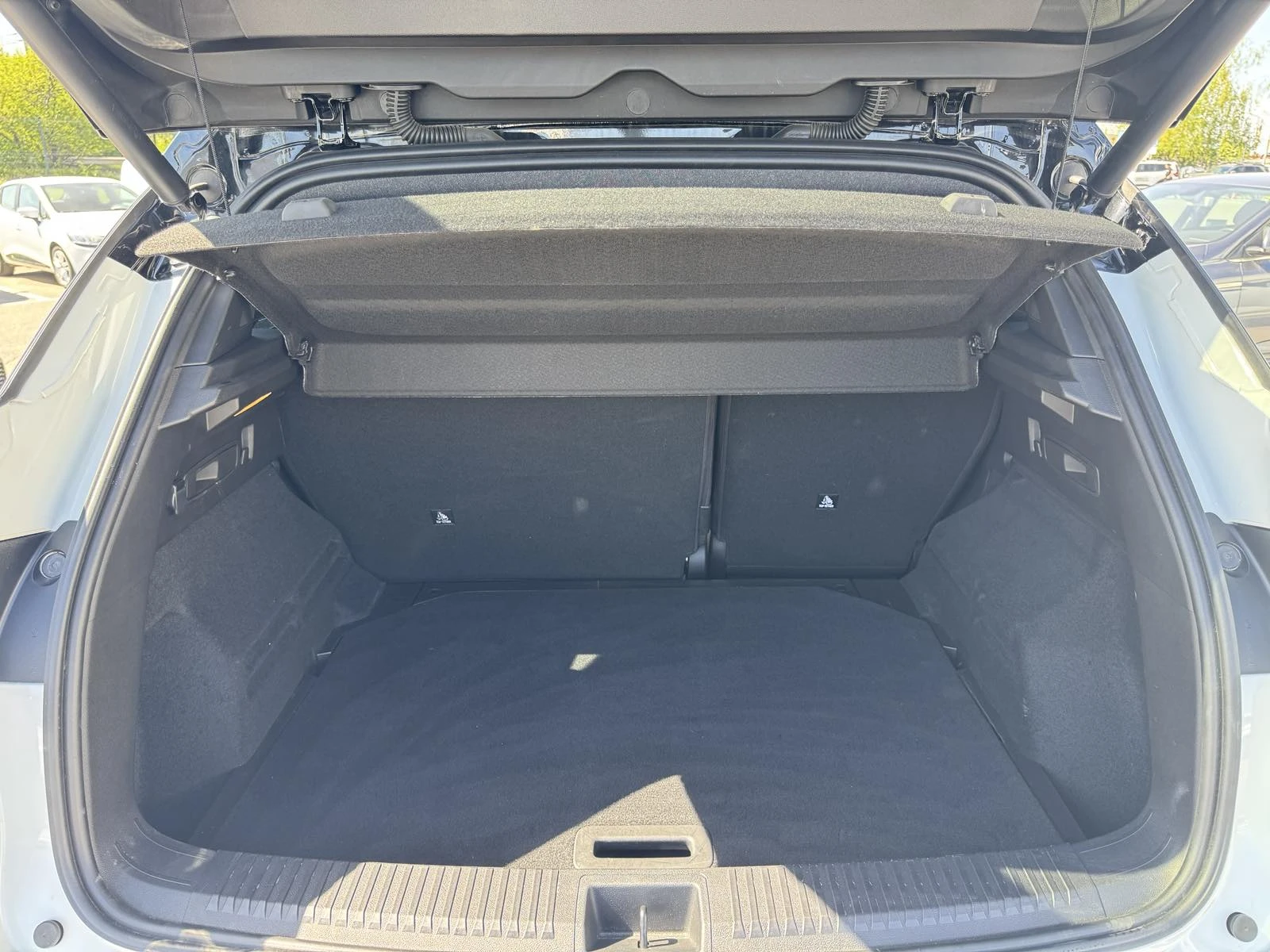 Renault Austral 1.2 Tce Iconic Esprit Alpine E- Tech, снимка 11 - Автомобили и джипове - 54357299