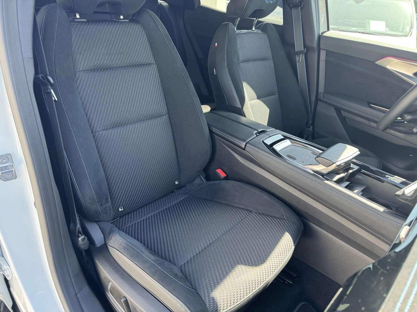 Renault Austral 1.2 Tce Iconic Esprit Alpine E- Tech, снимка 9 - Автомобили и джипове - 54357299