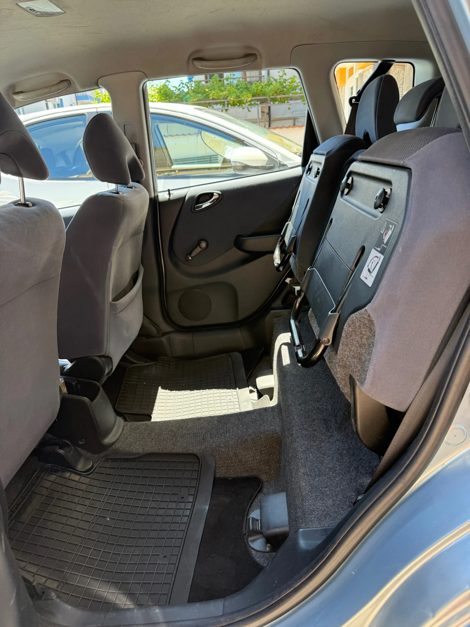 Honda Jazz с газово, снимка 13 - Автомобили и джипове - 55000545