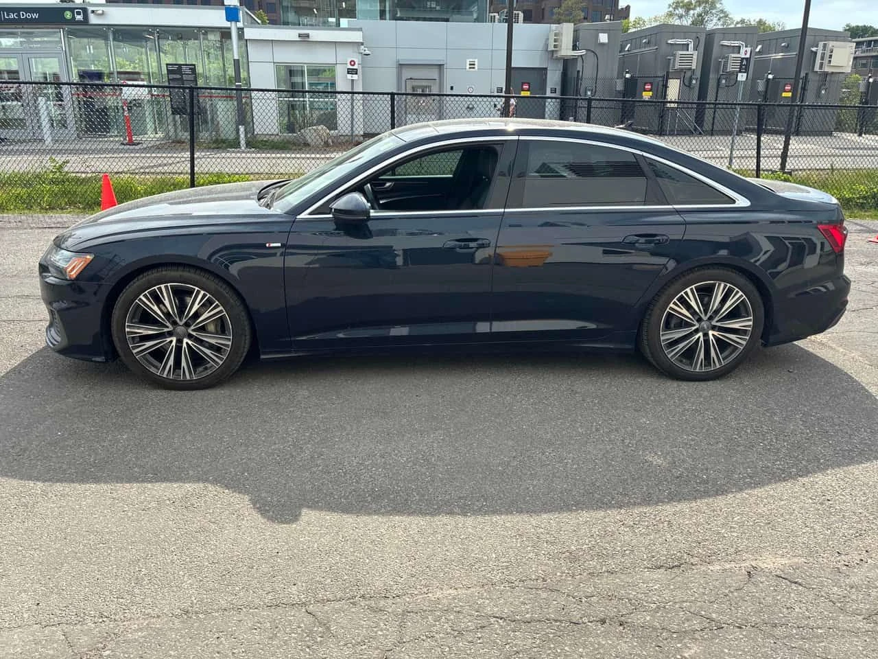 Audi A6 | DISTRONIC | 360 | B&O | ОБДУХВАНЕ | , снимка 2 - Автомобили и джипове - 55016352