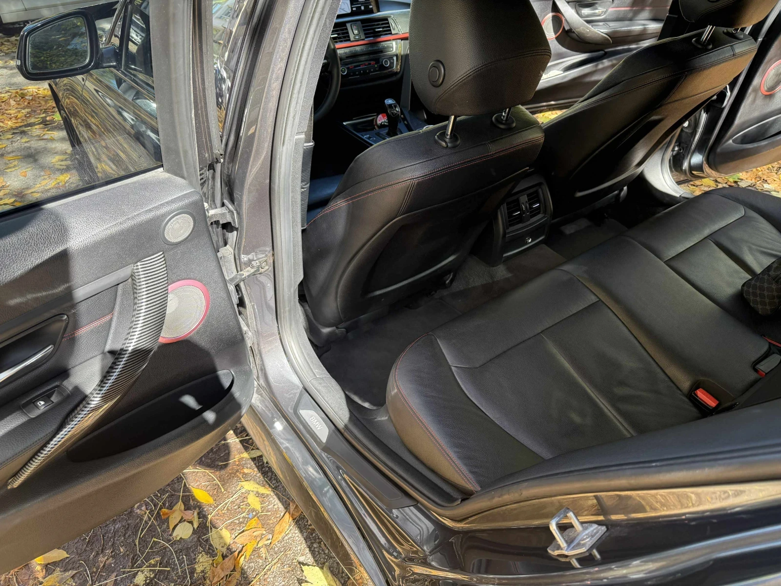 BMW 335 xDrive , снимка 11 - Автомобили и джипове - 55038943