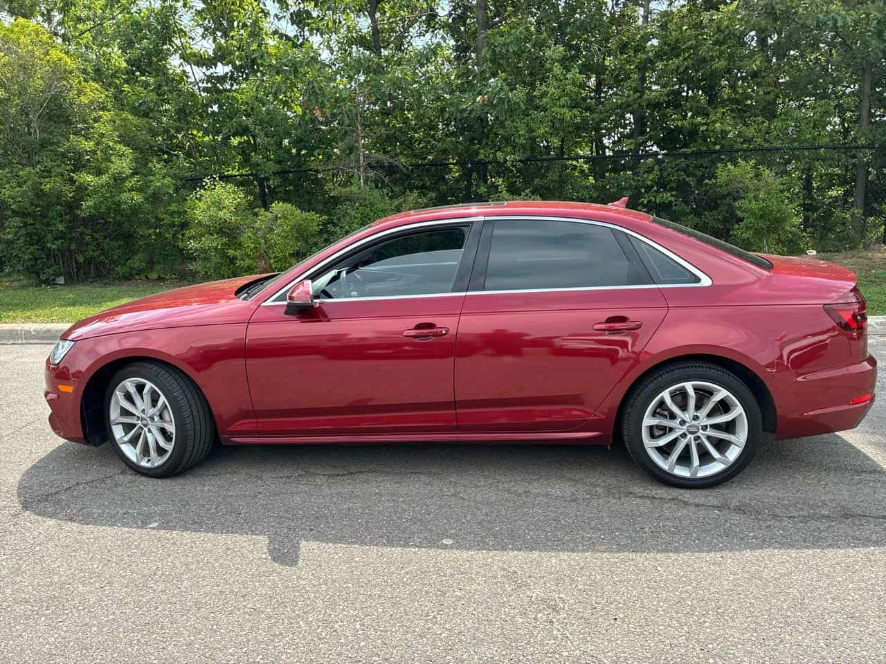 Audi A4 * Progressiv * CARFAX * БЕЗ ПЪРВОНАЧАЛНА ВНОСКА, снимка 2 - Автомобили и джипове - 55637709