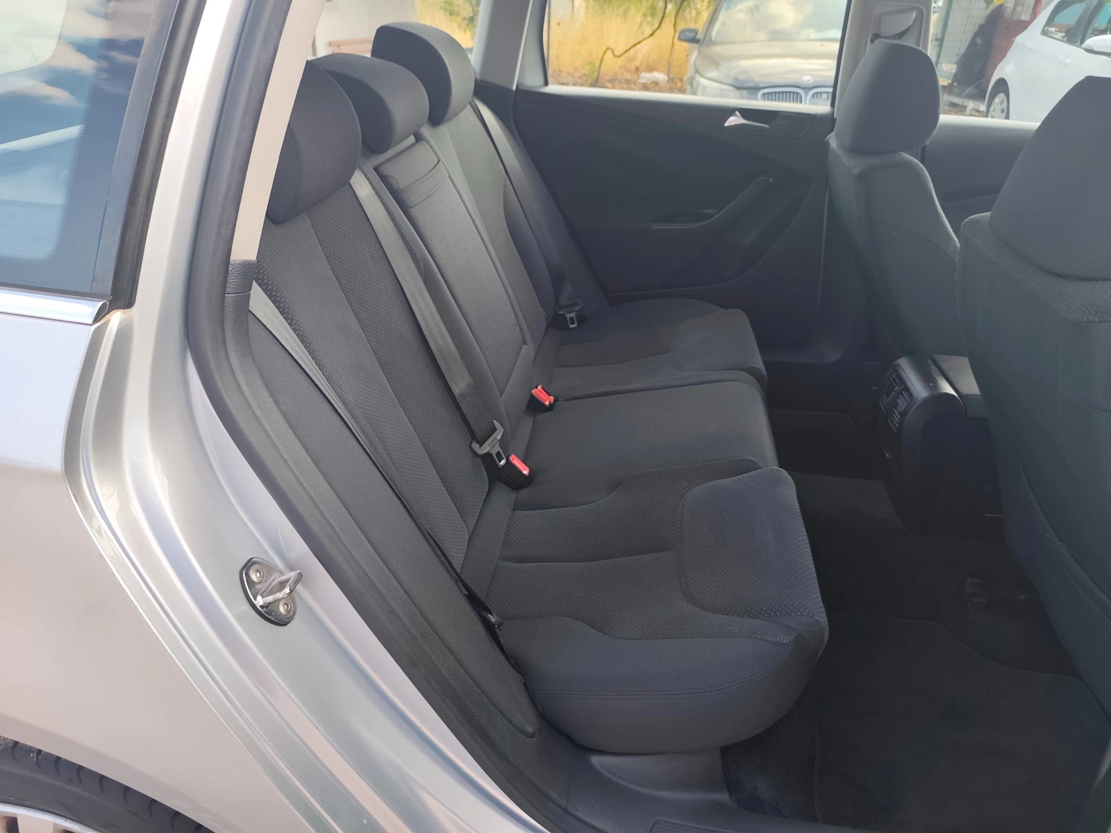 VW Passat 1.9TDI 105kc Italia, снимка 13 - Автомобили и джипове - 55688593