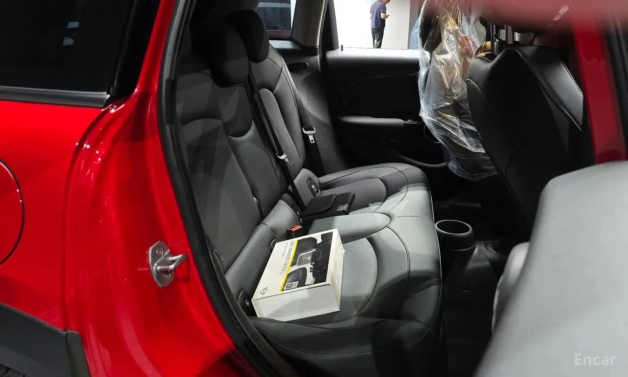 Mini Cooper * 5Door HIGH * ЦЕНА ДО БГ, снимка 14 - Автомобили и джипове - 56129683