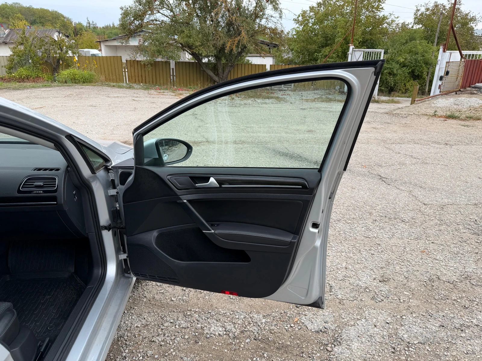 VW Golf 2.0 TDI, снимка 13 - Автомобили и джипове - 56280896
