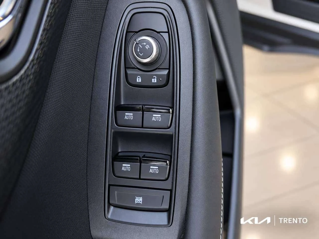 Subaru Outback * 2.5i Touring | Super Low Km | Sunroof | AppleCar | Mobile.bg � ����������� 9